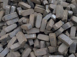 泥炭煤砖，泥炭砖。