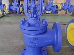 Клапан сильфонный запорный угловой стальной фланцевый