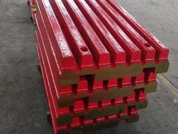 Платы дробящие к щековым дробилкам  Sandvik Terex Symons Hazemag